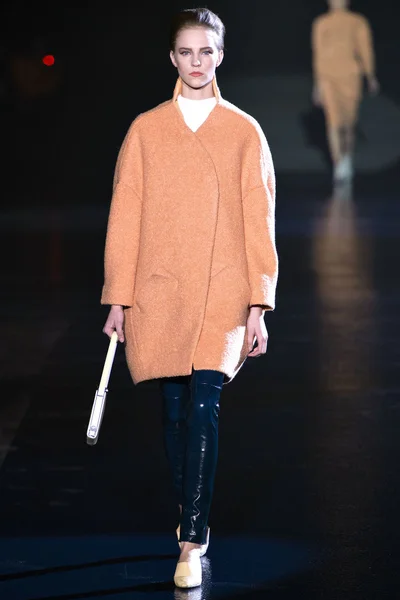 Look 5